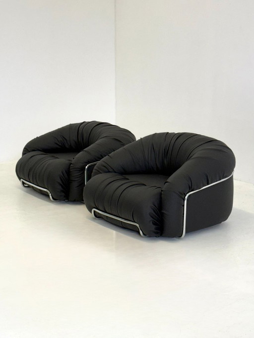 Poltrone italiane in stile Space Age, nere
