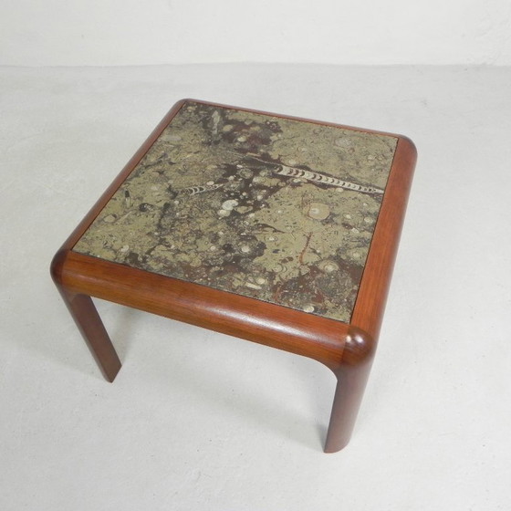 Image 1 of Table basse Ronald Schmitt 'Fossils' années 1980, 70 x 70 cm