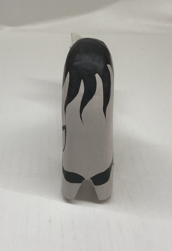 Image 1 of Gatto reclinabile in legno dipinto a mano da Laurel Burch