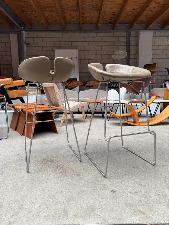 Image 1 of 2x sgabelli da bar Moroso Fjord in pelle color tortora