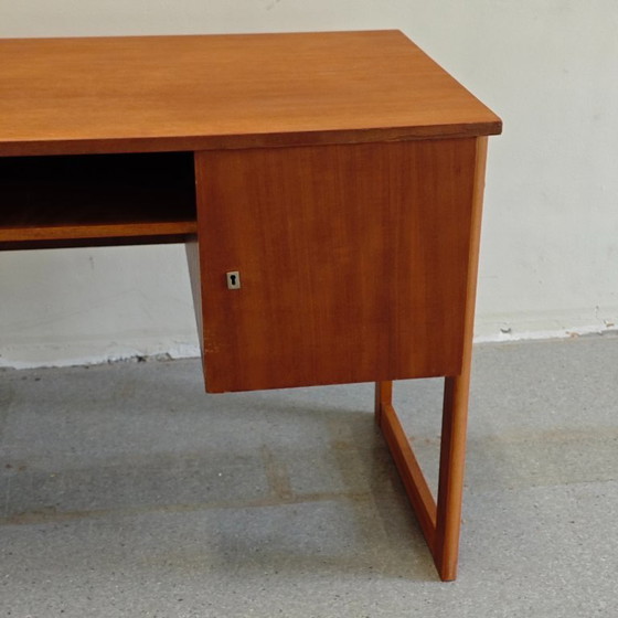 Image 1 of bureau vintage en bois