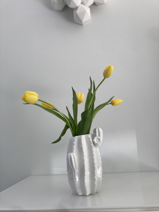 Image 1 of Vaso di cactus in ceramica bianca
