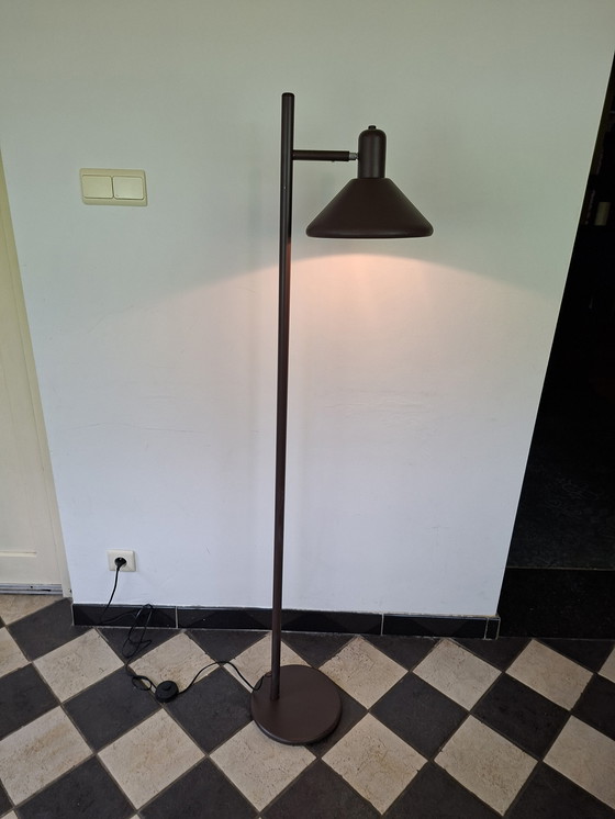 Image 1 of Elegante lampada da terra vintage color marrone cioccolato