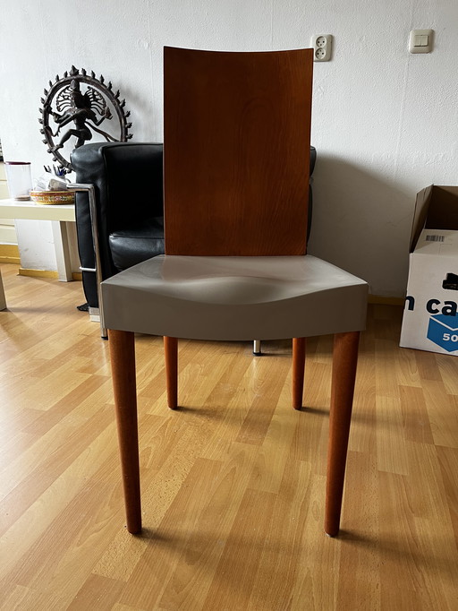Miss Trip taupe eetkamer stoel van Philippe Starck