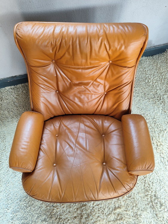 Image 1 of Michel Cadetin Orchid fauteuil