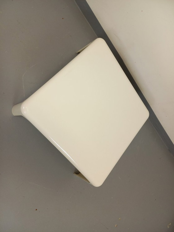 Image 1 of Vierkante salontafel uit de jaren 60, prachtig Italiaans ontwerp van Vico Magistretti voor Studio Artemide Milano