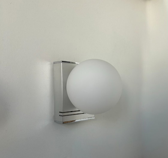 Image 1 of Lampada da parete vintage, cromo e opalina, Francia 1970