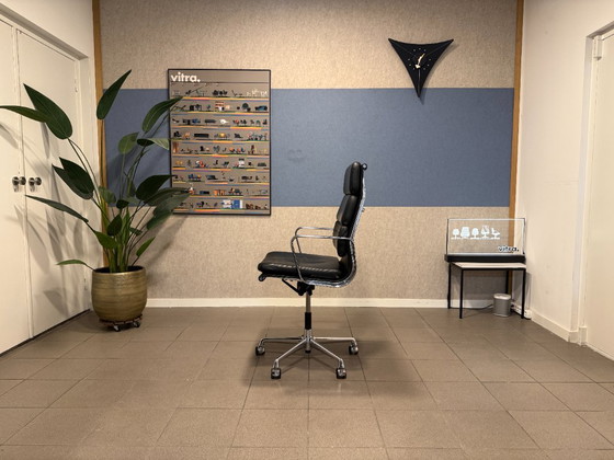Vitra | Eames | EA219 | Black Leather & Chrome | 1 Piece – Office chairs, Aluminium (photo 3 of 15)