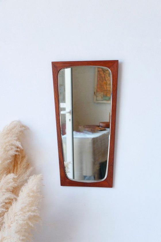 Image 1 of Espejo danés antiguo de teca de los años 60 - Forma trapezoidal