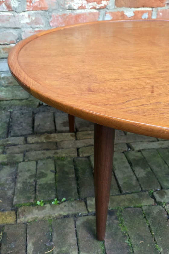 Vintage Coffee table. Scandinavian design. 1960s, Wood, Brown (photo 4 of 8)