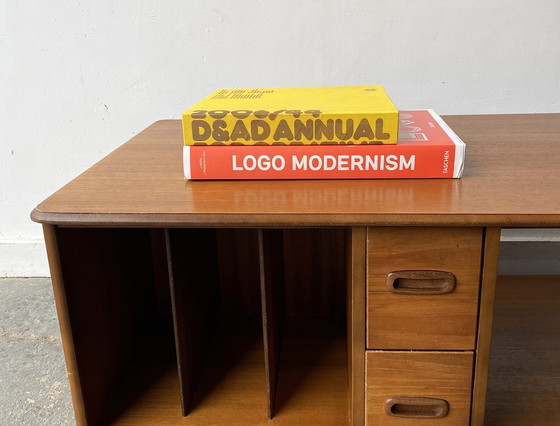 Image 1 of Mid Century Modernes TV-Möbel von Meredrew aus den 1960er Jahren