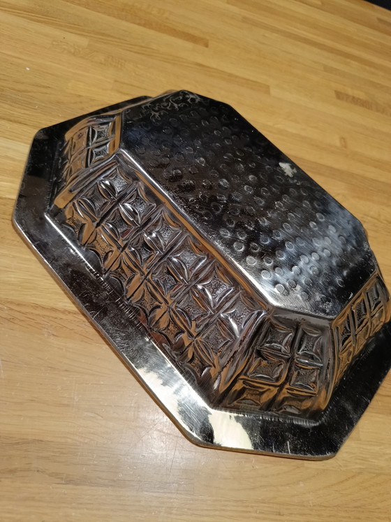 Image 1 of Vintage achthoekige metalen fruitschaal | Decoratief middelpunt in mid-century stijl