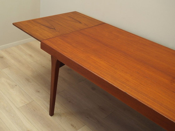 Image 1 of Table en teck, design danois, années 1970, production : Danemark