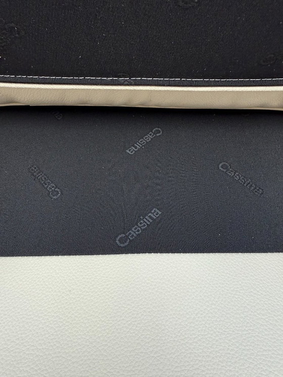 Image 1 of Poltrona Cassina LC2 in pelle bianco sporco