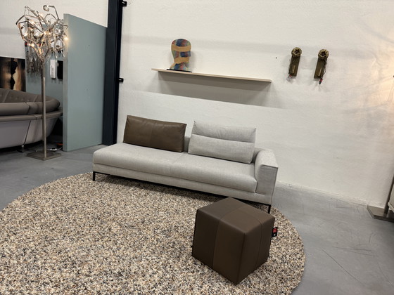 Image 1 of Conception sur stock Aikon Lounge 4 Zits 1 bras Milton Freeze