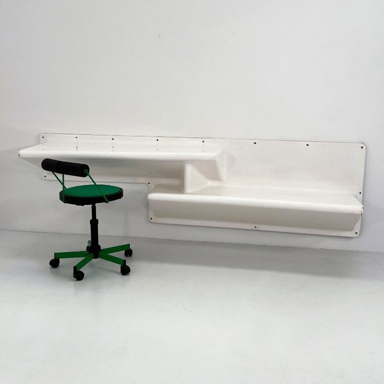 Image 1 of Grande parete attrezzata in fibra di vetro in stile spaziale con scrivania e panca o scaffali, anni '70