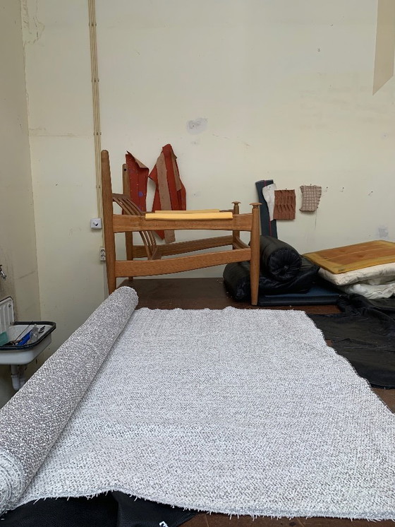 Image 1 of Flauschig & funktionell - Original Eric Merthen Sessel aus weißem Mischbouclé