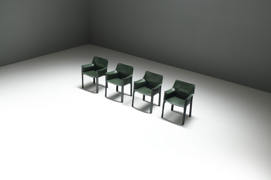 Image 1 of Ensemble vintage de rares chaises Cab 413 vert foncé par Mario Bellini - Cassina Italy