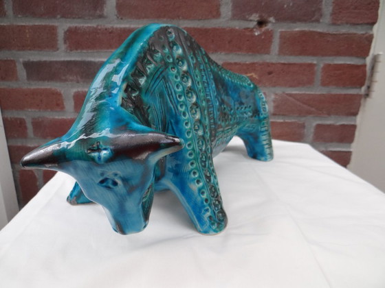 Jema Holland Stier 79, Großer modernistischer Retro-Kunst-Keramikstier – Bildhauerei, Ceramic (photo 3 of 15)