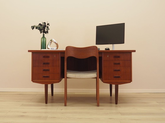 Image 1 of Escritorio de teca, diseño danés, década de 1970, fabricado en Dinamarca.