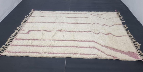 Image 1 of Alfombra marroquí Beni Ourain, tejida a mano con técnicas tradicionales, 140 x 260 cm.