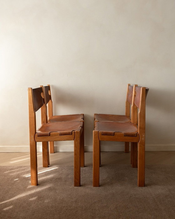 Brutalistische eetkamerstoelen van iepenhout en leer van Maison Regain, jaren 70, set van 4 – Leather (photo 4 of 15)