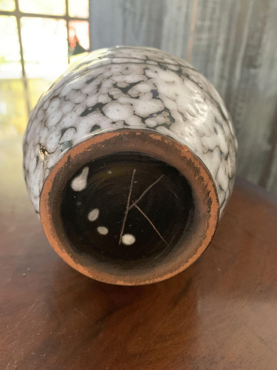 Vaso in Ceramica Modernista Mid-Century Bianco e Tonalità Terra, Anni '60 – Vasi (photo 5 of 5)