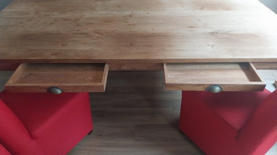 Mesa de comedor robusta de teca (220x100x79 cm) Incluye banco (180x63x84 cm) y sillas (50x63x84 cm) (photo 7 of 10)