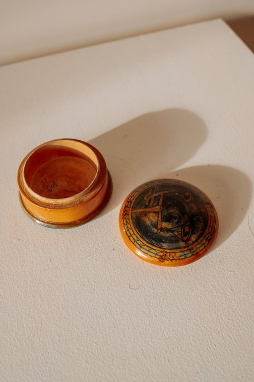 Boîte à bijoux avec le signe astrologique de la Balance