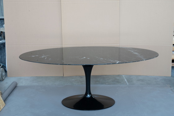 Tavolo da pranzo ovale originale Knoll Tulip 244x137 Nero Marquina In ottime condizioni!! Eero Saarinen (photo 12 of 15)