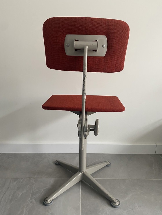 Image 1 of Ahrend de Cirkel Industriële Bureaustoel