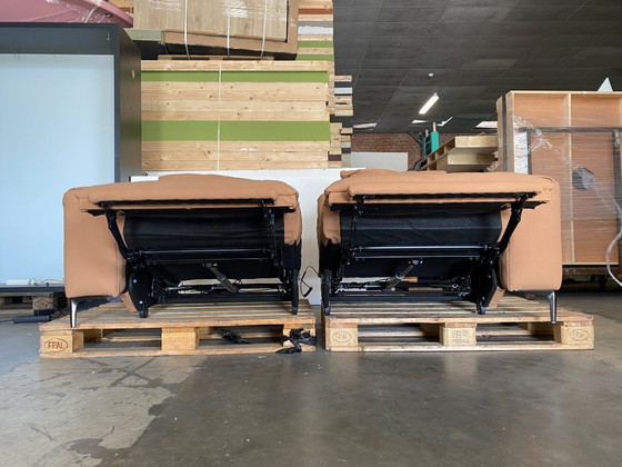Image 1 of Set of 2 Kuka Home Motorized Recliners with Battery Packs – New Condition