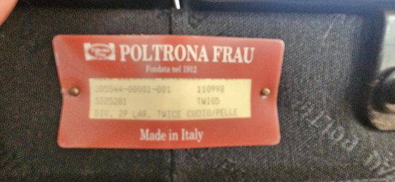 Image 1 of Divano a 2 posti Poltrona Frau Twice in pelle nera