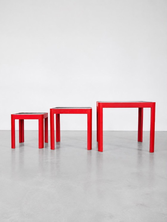 1970's Italian Porada style Nesting Tables Red Lacquered Ash & Smoked Glass, Side tables, Wood (photo 2 of 5)