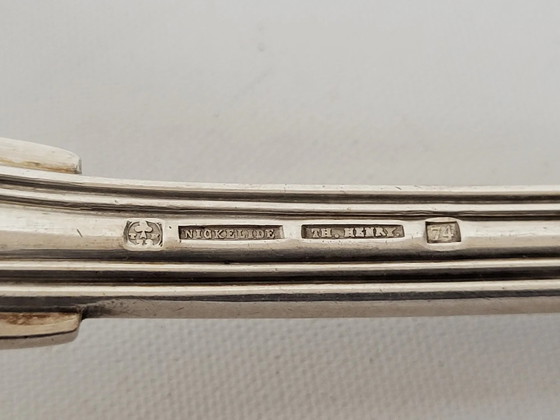 12 zilverkleurige metalen bestekdelen, mesh model – Besteksets (photo 10 of 11)