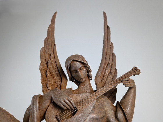 Image 1 of Sculpture d'ange en fer forgé de style néo-Renaissance espagnole, jouant du luth, vers 1900