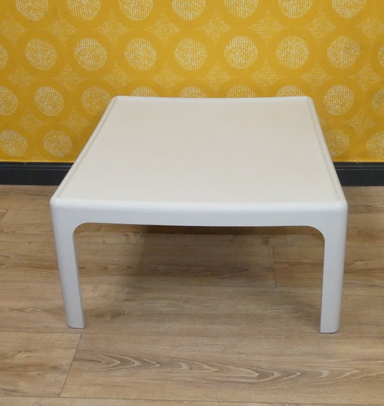Image 1 of vintage 70er Jahre Couchtisch Beistelltisch 70x70H40 von Peter Ghyczy Horn Collection weiß space age retro panton