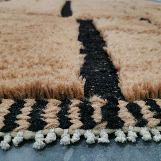 Image 1 of Tapis en laine fait main – coloris personnalisables 250cmx200cm