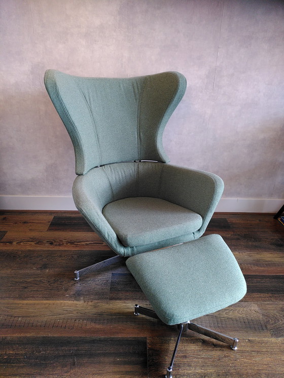 Image 1 of Poltrona con schienale alto Topform e poggiapiedi