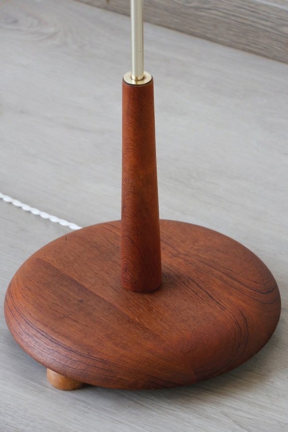 Image 1 of Vintage vloerlamp in Scandinavische stijl uit de jaren 60 | Bakeliet