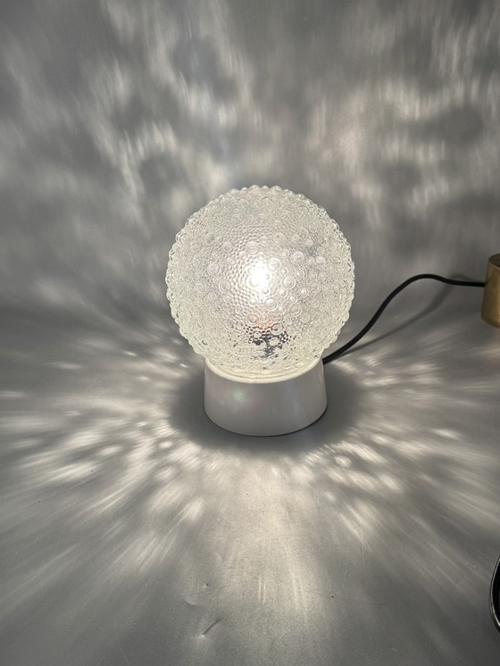Image 1 of Tafellamp met bubbelglas bol