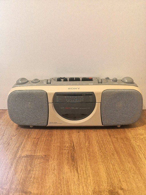 Zeldzame Witte Mini Boombox Sony CFS-E10L - Vintage Japan - (1993)