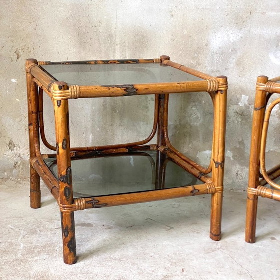 Image 1 of Paire de tables de chevets ou bouts de canapé en rotin vintage 1980's