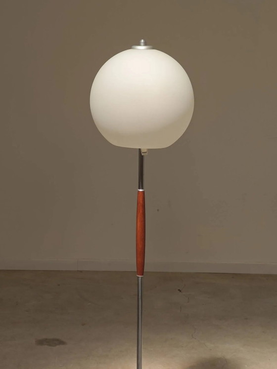 Modernist floor lamp in teak, chrome metal, opaline, Czechoslovakia 60s – Floor lights, Scandinavian (photo 8 of 23)