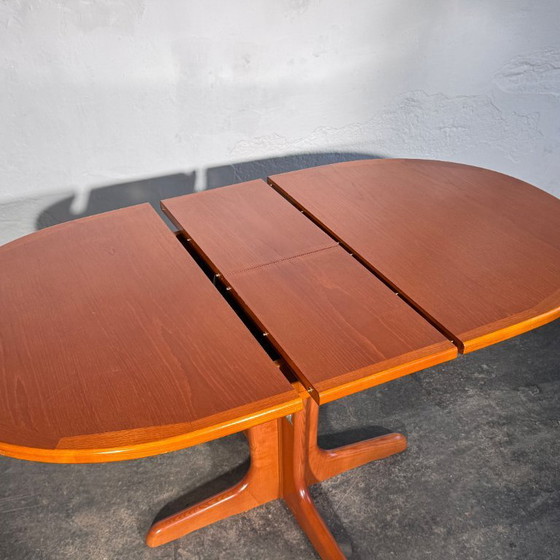 Image 1 of British Oval Extendable Teak Dining Table, 1960s