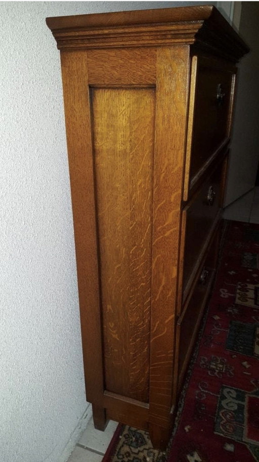 Cómoda abatible de madera de cerezo