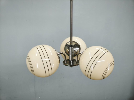 Image 1 of Art Deco kroonluchter van chroom en gedecoreerd crèmekleurig glas, jaren 1930