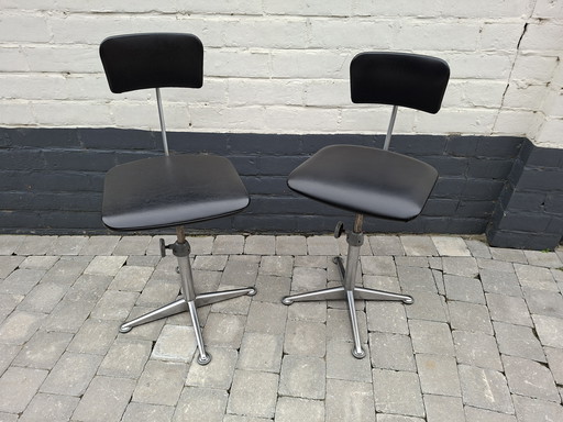 2x Ahrend De Cirkel Friso Kramer industrial studio stool architect stool 1971