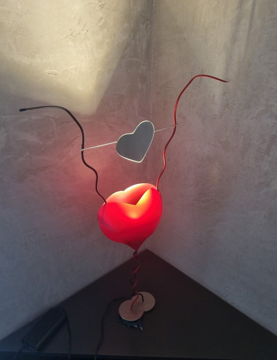 Image 1 of Tischleuchte „One From the Heart“ von Ingo Maurer