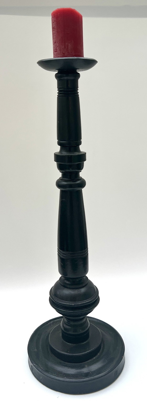 Image 1 of Gran candelabro/lámpara de pie antigua de madera, pintada de negro, aprox. 70 cm.